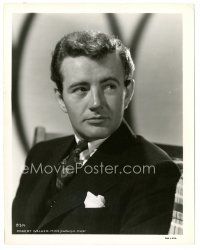 8k798 ROBERT WALKER 8x10 still '40s close up seated portrait looking away from the camera!