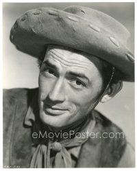 8m102 DUEL IN THE SUN deluxe 10.75x13.5 still '47 best portrait of Gregory Peck by Madison Lacy!