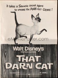 8m939 THAT DARN CAT pressbook R70s Hayley Mills & great art of Disney Siamese feline!