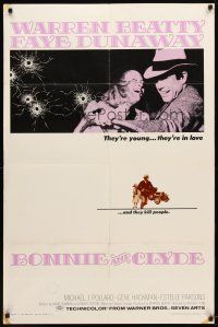 9b145 BONNIE & CLYDE 1sh '67 notorious crime duo Warren Beatty & Faye Dunaway young & in love!