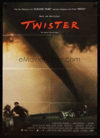 9m656 TWISTER German '96 storm chasers Bill Paxton & Helen Hunt running away from tornado!