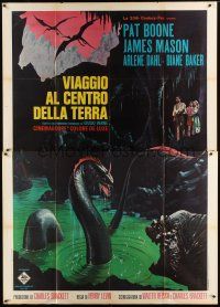 9s061 JOURNEY TO THE CENTER OF THE EARTH Italian 2p R1969 Jules Verne, different sci-fi monster art!