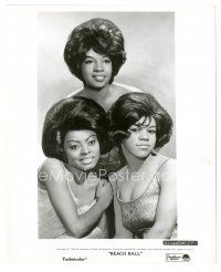 9t348 BEACH BALL 8x10 still '65 wonderful portrait of Diana Ross with The Supremes!