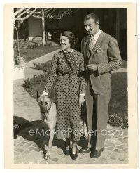 9t538 GARY COOPER 8x10 still '33 returning home from his honeymoon with wife Sandra Shaw & dog!
