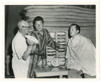 9t137 GOOD HUMOR MAN candid 8x10 still '50 Bacon shows Jack Carson how to throw pie by Lippman!