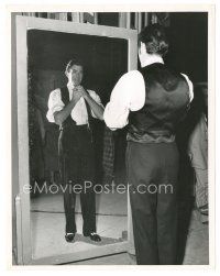 9t140 GREAT SINNER candid 8x10 still '49 Gregory Peck admiring himself in mirror behind the scenes!