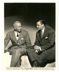 9t223 ONLY ANGELS HAVE WINGS deluxe candid 8x10 still '39 Howard Hawks & hockey star Shipwreck Kelly