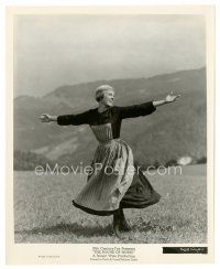 9t889 SOUND OF MUSIC 8x10 still '66 classic portrait of Julie Andrews dancing in the hills!