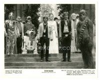 9t896 STAR WARS 8x10 still '77 Luke, Chewy, Han, C-3PO & R2-D2 are rewarded by Princess Leia!