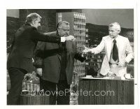 9t943 TONIGHT SHOW TV 7.25x9.25 still '76 Johnny Carson & Ed McMahon with guest Orson Welles!