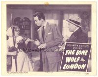 9y596 LONE WOLF IN LONDON LC '47 Eric Blore watches Gerald Mohr give money to Queenie Leonard!