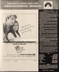 1c718 LOVE STORY pressbook '70 Ali MacGraw & Ryan O'Neal, directed by Arthur Hiller!