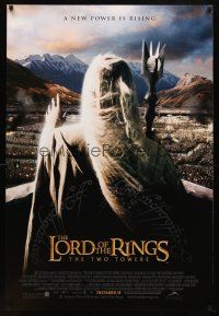 1j447 LORD OF THE RINGS: THE TWO TOWERS int'l advance DS 1sh '02 a new power is rising!