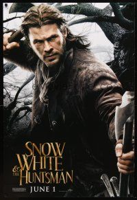 1j706 SNOW WHITE & THE HUNTSMAN teaser 1sh '12 cool image of Chris Hemsworth in title role!