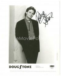 1r0748 DOUG STONE signed 8x10 music publicity still '91 standing portrait of the country singer!