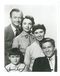 1r1076 LAUREN CHAPIN signed 8x10 REPRO still '80s with her co-stars from Father Knows Best!