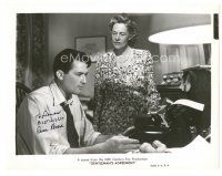 1r0477 ANNE REVERE signed 8x10 still '47 she's with Gregory Peck in Kazan's Gentleman's Agreement!