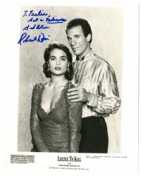1r0684 ROBERT DAVI signed English 8x10 still '89 with Talisa Soto from Licence to Kill, James Bond!