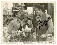 1r0686 ROBERT HORTON signed 8x10 still '52 smiling at two pretty ladies in Apache War Smoke!