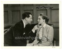 1r0692 ROBERT YOUNG signed 8x10 still '41 close up with Laraine Day in The Trial of Mary Dugan!