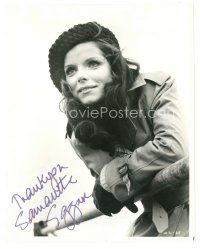 1r0708 SAMANTHA EGGAR signed 8x10 still '70 great full-length close up from The Walking Stick!