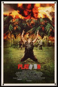 1t569 PLATOON int'l w/border 1sh '86 Oliver Stone, Vietnam, classic scene of Willem Dafoe!