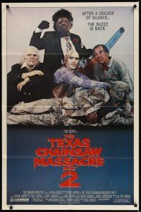 1w856 TEXAS CHAINSAW MASSACRE PART 2 family style 1sh '86 Tobe Hooper horror sequel, cast portrait!