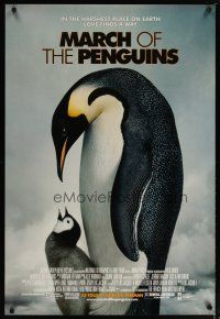 2m473 MARCH OF THE PENGUINS 1sh '06 Luc Jacquet, great image of baby w/parent!