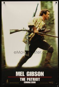 2m565 PATRIOT teaser DS 1sh '00 huge close up image of Mel Gibson running w/guns!