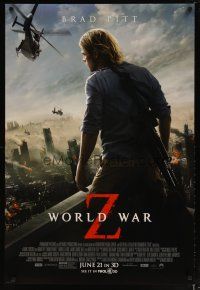 2m830 WORLD WAR Z advance DS 1sh '13 Brad Pitt overlooking burning city, zombie apocalypse!