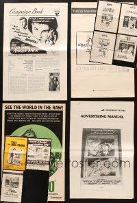 2s081 LOT OF 11 UNCUT PRESSBOOKS '60s Farewell My Lovely, Macabro, Any Wednesday & more!