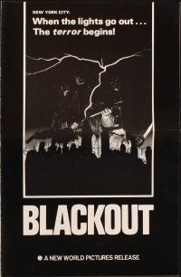 3a0802 BLACKOUT pressbook '78 Robert Mitchum, Robert Carradine, the night the power failed!