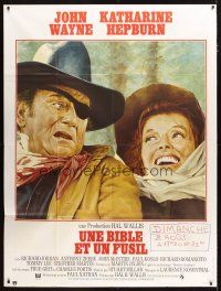 3c591 ROOSTER COGBURN French 1p '75 great art of John Wayne with eyepatch & Katharine Hepburn!
