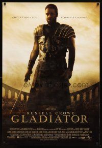 3f291 GLADIATOR int'l DS 1sh '00 Ridley Scott, cool image of Russell Crowe in the Coliseum!