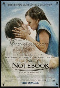 3f561 NOTEBOOK advance 1sh '04 romantic close up of Ryan Gosling & Rachel McAdams in rain!
