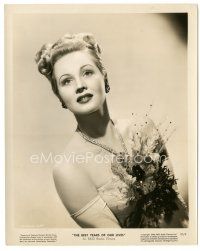 3k078 BEST YEARS OF OUR LIVES 8.25x10.25 still '47 c/u of sexy Virginia Mayo with flower dress!