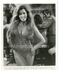 3k083 BEYOND THE VALLEY OF THE DOLLS 8x10 still '70 Russ Meyer, sexy barely-dressed Edy Williams!