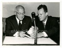 3k143 CECIL B. DEMILLE German 7x9.5 news photo '50s getting gift from Mayor Willi Brandt!