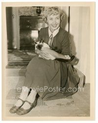 3k442 JANE POWELL 8x10.25 still '50s smiling close up cuddling with her Siamese cat!