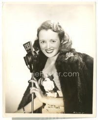 3k582 MARY ASTOR 8x10 radio publicity still '50s in fur by microphone from The Kate Smith Hour!