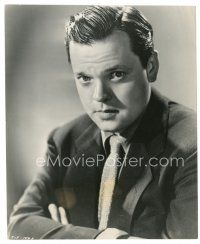 3k668 ORSON WELLES 7.5x9 still '40s super young portrait in suit & tie with his arms crossed!