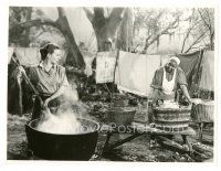 3k707 PINKY 7.5x9.75 still '49 Elia Kazan, c/u of Jeanne Crain & Ethel Waters doing laundry!