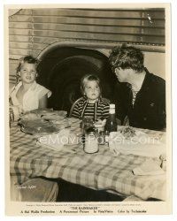 3k723 RAINMAKER candid 8x10 still '56 Burt Lancaster wearing glasses with two of his kids!