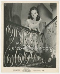 3k972 WEST SIDE STORY 8.25x10 still '61 c/u of beautiful Natalie Wood leaning over railing!
