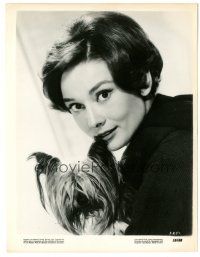 4p469 AUDREY HEPBURN 7.75x10.25 still '59 close portrait with cute dog from Green Mansions!