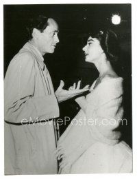 4p534 AUDREY HEPBURN Dutch 4.75x6.25 news photo '57 with Mel Ferrer on Love in the Afternoon set!