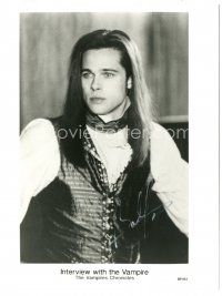 4t275 BRAD PITT signed 8x10 still '94 great c/u as Louis from Interview with the Vampire!