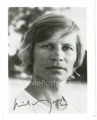 4t431 MICHAEL YORK signed 8.25x10.25 still '70s great head & shoulders c/u of the English star!