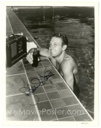 4t470 ROBERT STACK signed 8x10.25 still '40s youthful portrait drinking a Coke in swimming pool!
