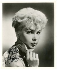 4t492 STELLA STEVENS signed 8.25x10 still '60s close up of the sexy blonde holding her collar!